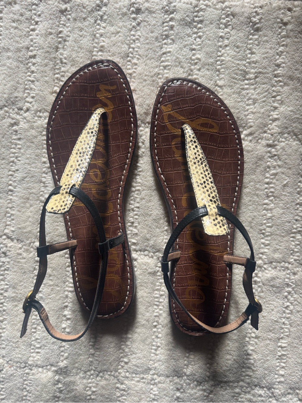 Sam Edelman - GIGI WHEAT SNAKE Brown Leather T-Strap Sandals with Cream Accents